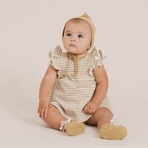 Quincy Mae flutter sleeve dress 12/18m